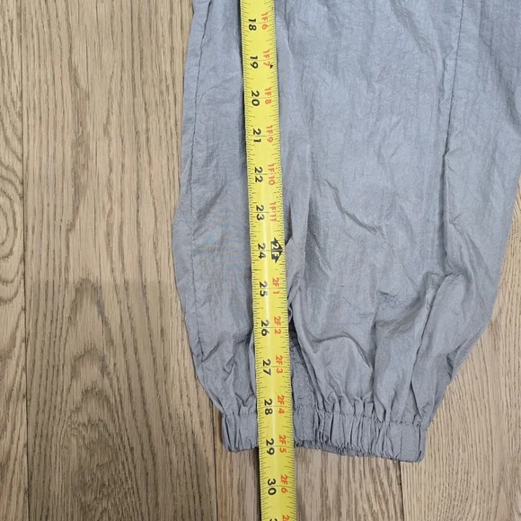 Forever 21 Gray Halographic Sleeveless Cargo Jumpsuit Size Large - Picture 10 of 16